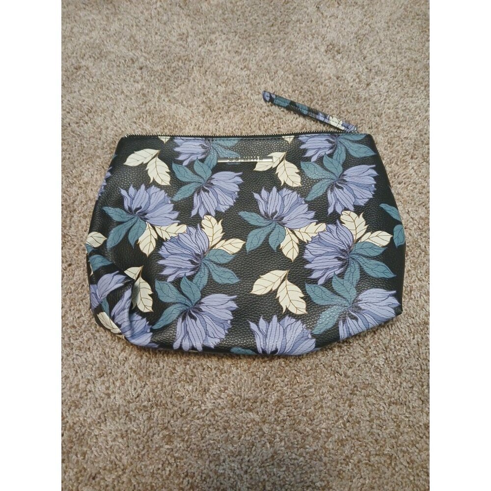 Steve Madden‎ Floral Cosmetic Bag Clutch Faux Leather Black EUC 12"x9" Clean